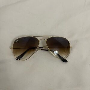 Rayban classic aviators